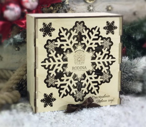 Необычный подарок в коробке из дерева Снежинка - фото