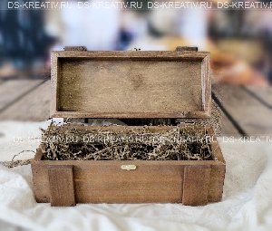 Коробка для Винной с именами жениха с невестой