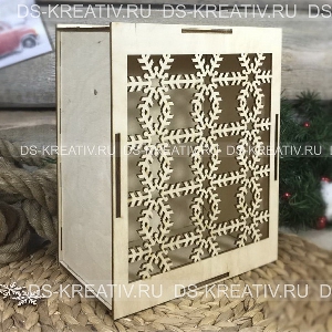 Деревянная коробка для подарков на Новый Год